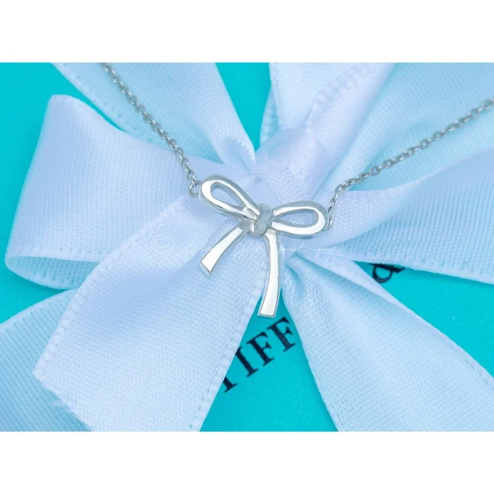 Tiffany & Co. Vintage Bow Necklace Ribbon Knot Pendant in Silver on a 16" Chain - Picture 8 of 9